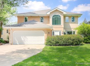 236 S Riverside Dr, Villa Park, IL 60181