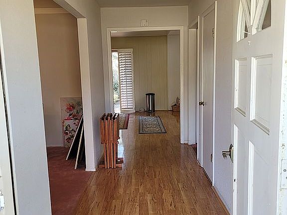 4th image of 806 Avenue G
