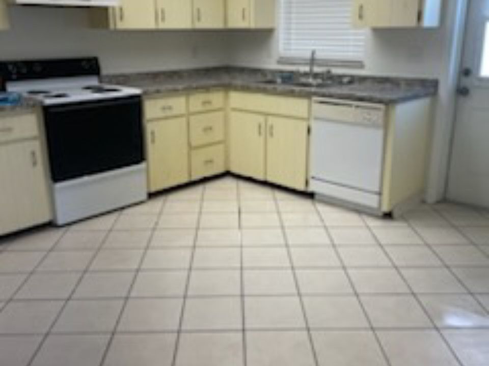 1st image of 6720 Pot O Gold Ln #6720