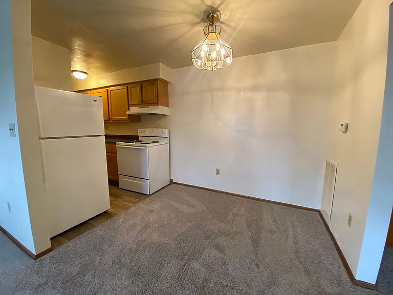 511 Freeport Rd — Photo 36