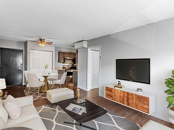2nd image of 5825 Southwest Ave #19