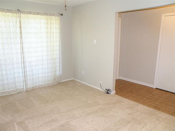 4th image of 4046 Laura Leigh Ln