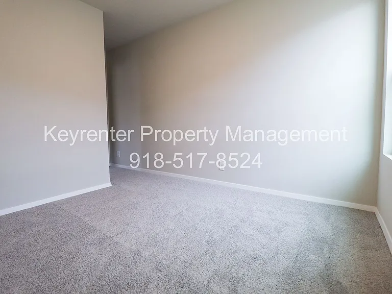 1327 E Honolulu Pl — Photo 12