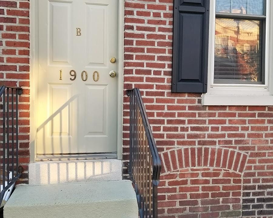 1st image of 1900 W 3rd St APT B