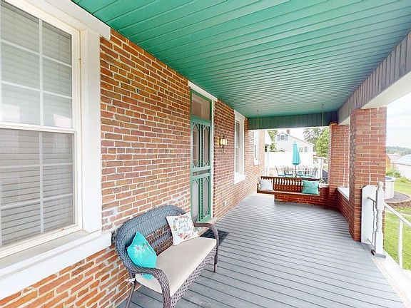 3rd image of 855 Maryland St