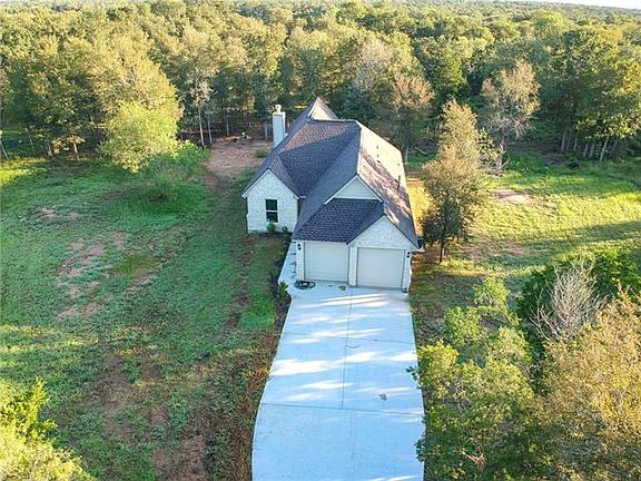 3rd image of 150 Deep Woods Ct