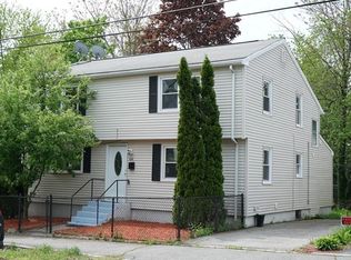 104 Myrtle St, Lowell, MA 01850