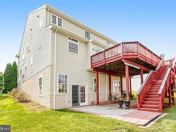 4th image of 8008 Towering Oak Way