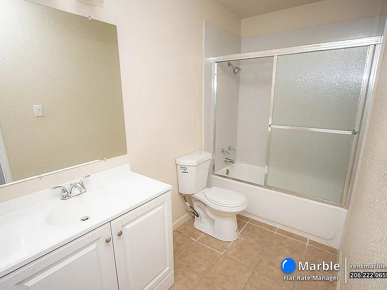 847 E Main St #4 — Photo 12