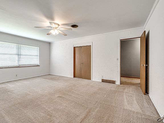 4th image of 1212 Lynnwood Dr