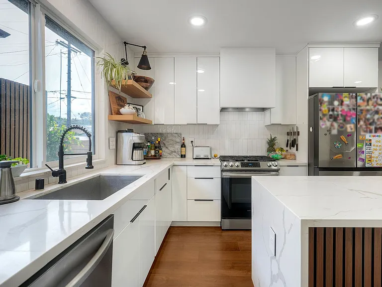 17 W Avenida Cornelio — Photo 10
