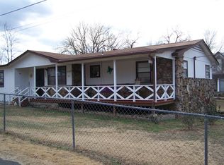 203 E Court St, Leslie, AR 72645