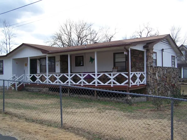 203 E Court St, Leslie, AR 72645