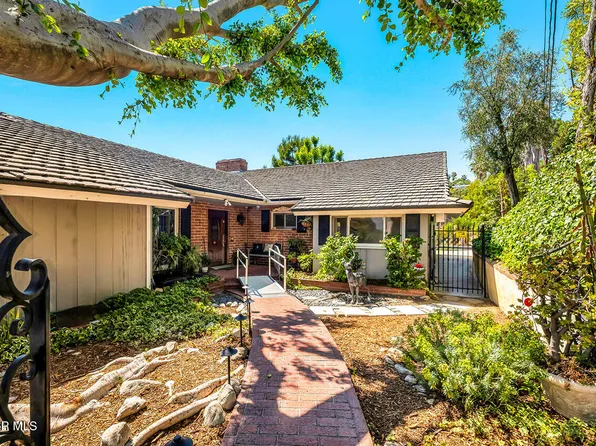 3706 Eureka Dr, Studio City, CA 91604