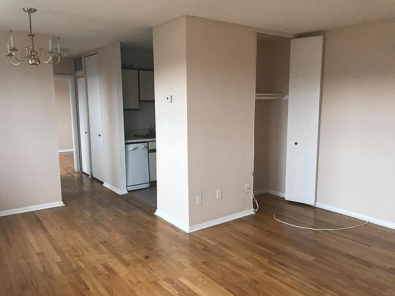 4th image of 4408 Falls Bridge Dr Unit G