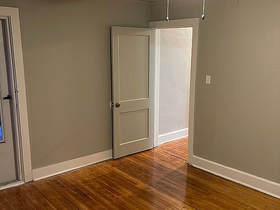 Main bedroom Porch Entry
