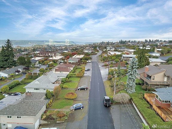 2nd image of 2019 Willow Ln W