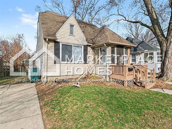 2nd image of 23115 Tawas Ave
