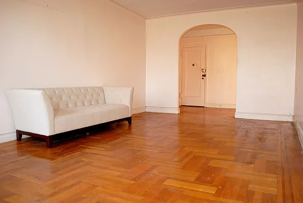 Sold by Landmarc Group | media 37