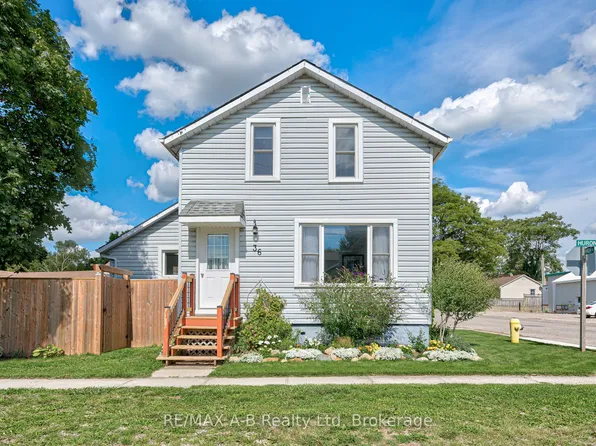 36 Huron St, Huron East, ON N0K 1W0