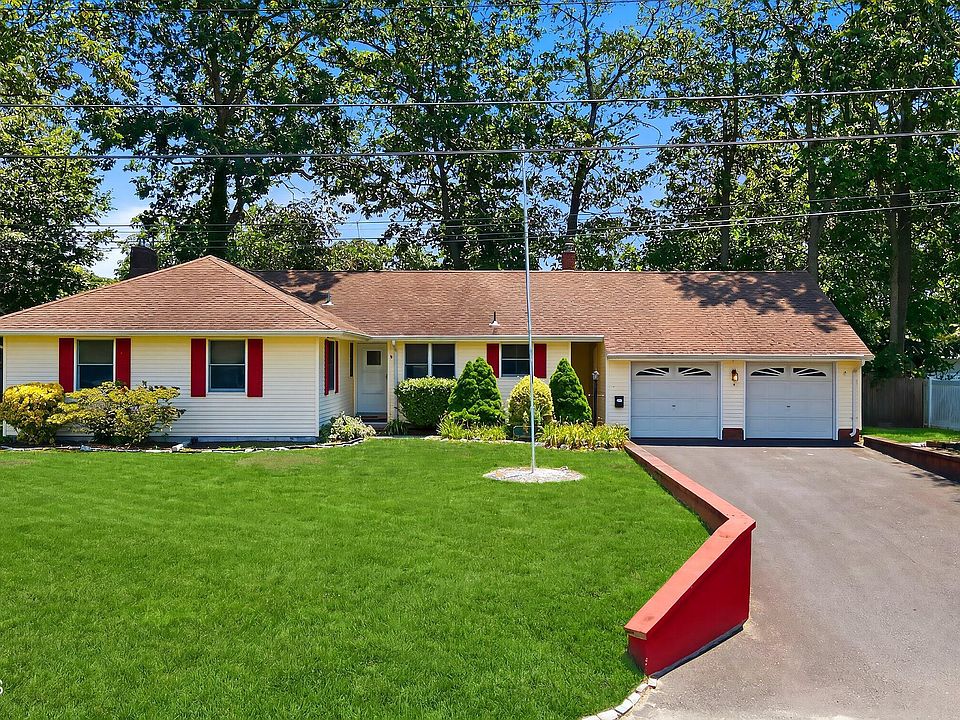 1st image of 9 Wayside Drive