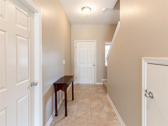 4th image of 6946 Holly Heath Dr