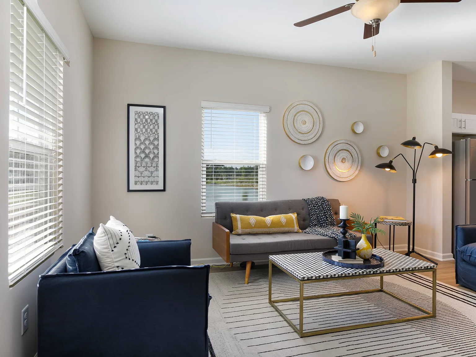 3 bed, 2.5 bath, 1410 sqft, $1,975 — Photo 3