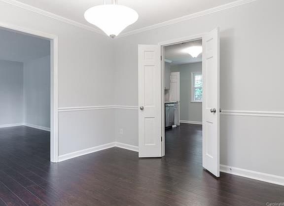 4th image of 2349 Jefferson Ave
