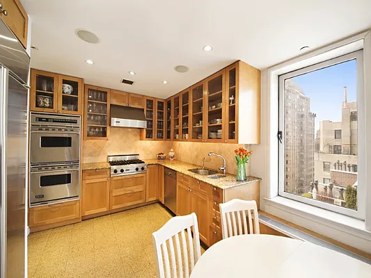 Sold by Sotheby's International Realty | media 4