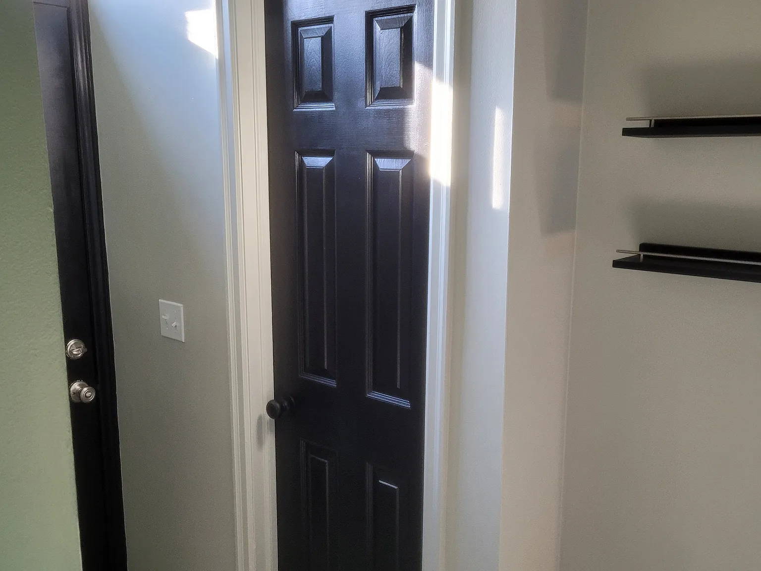 2 bed, 1.5 bath, 1224 sqft, $1,700 — Photo 2