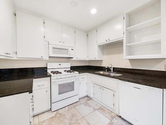 5th image of 580 N Los Robles Ave APT 6