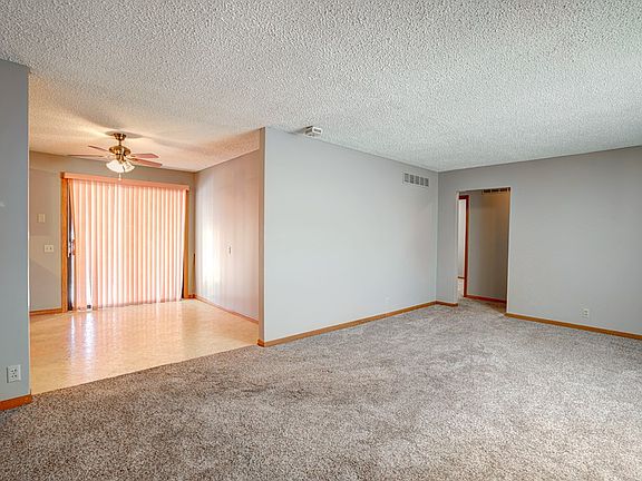 3rd image of 317 Hartland Ave