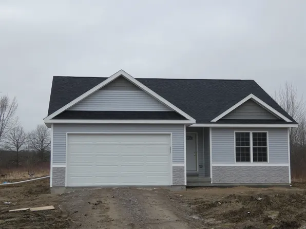 6506 Arnold Rd, Cottrellville, MI 48039