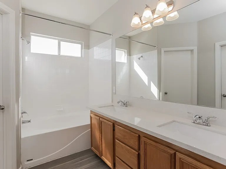 10413 Sloping Hill Ave — Photo 11