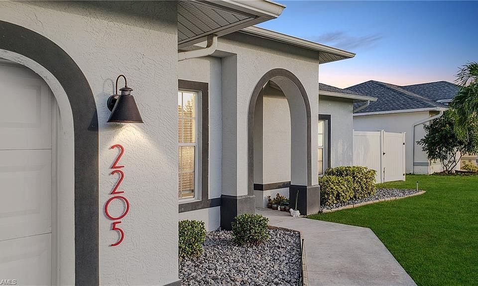 1st image of 2205 SW 19th Pl