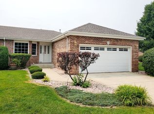 1013 Freedom Cir N, Crown Point, IN 46307