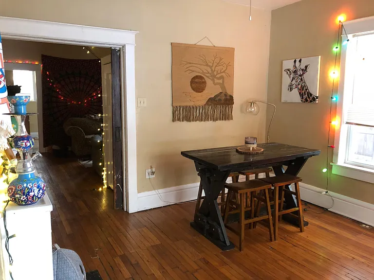 424 16th Ave — Photo 3