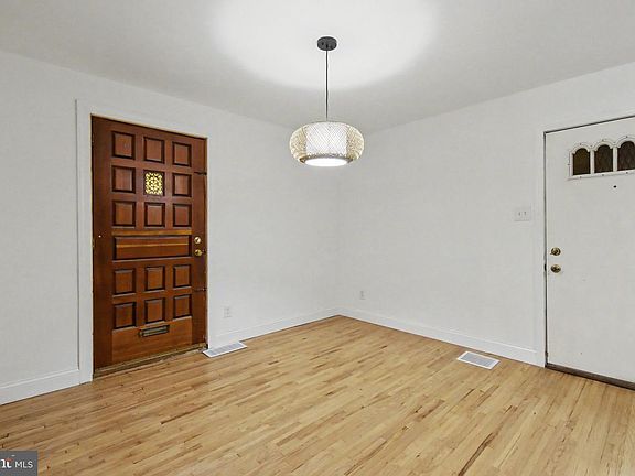 5th image of 2106 N Camac St