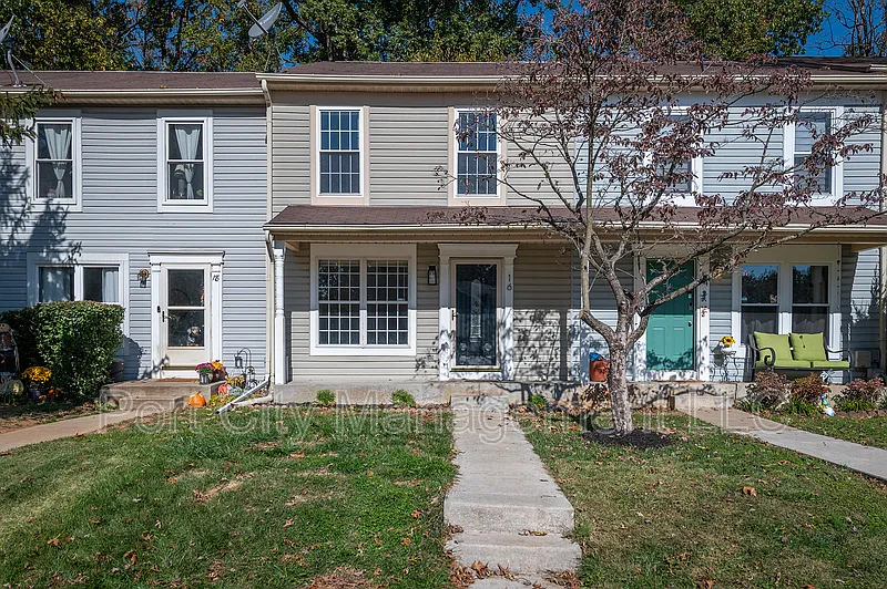 3 bed, 2.5 bath, 1188 sqft, $2,100 — Photo 1