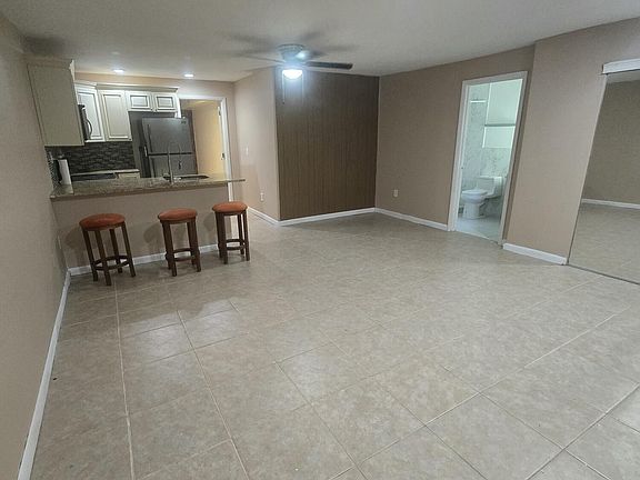 4th image of 702 Fleming Ave