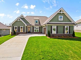 243 Trillium Trl, Lenoir City, TN 37771