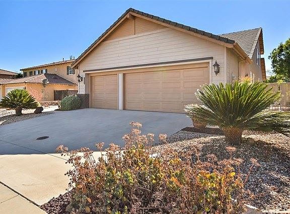 3rd image of 31639 Millcreek Dr