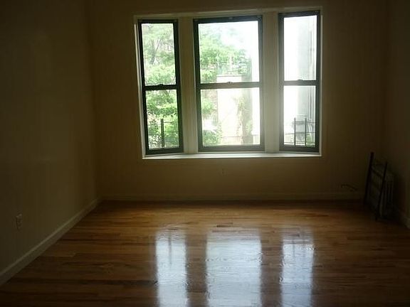 4th image of 610 W 138th St APT 2