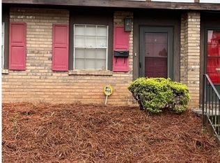 1402 Saxony Sq, Stone Mountain, GA 30083