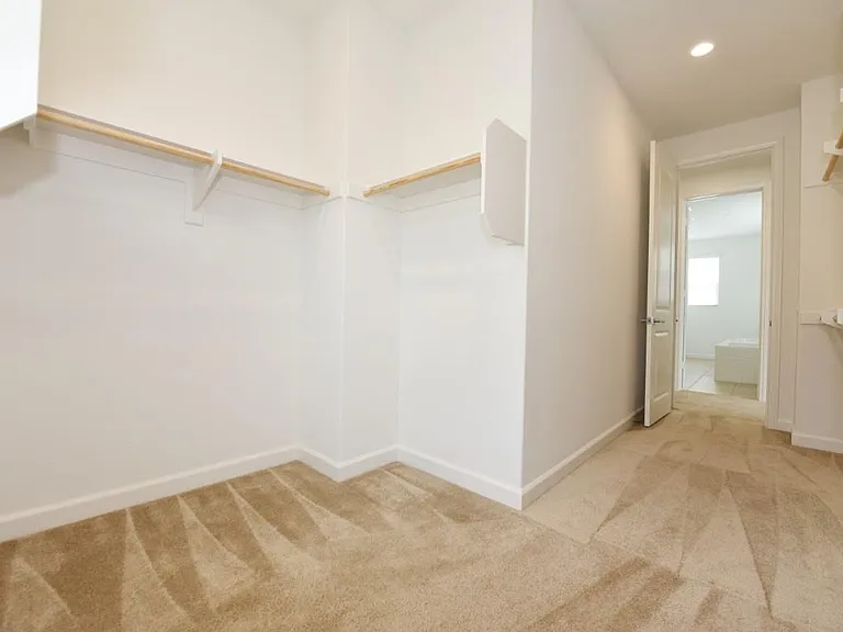17 Arriate St — Photo 36