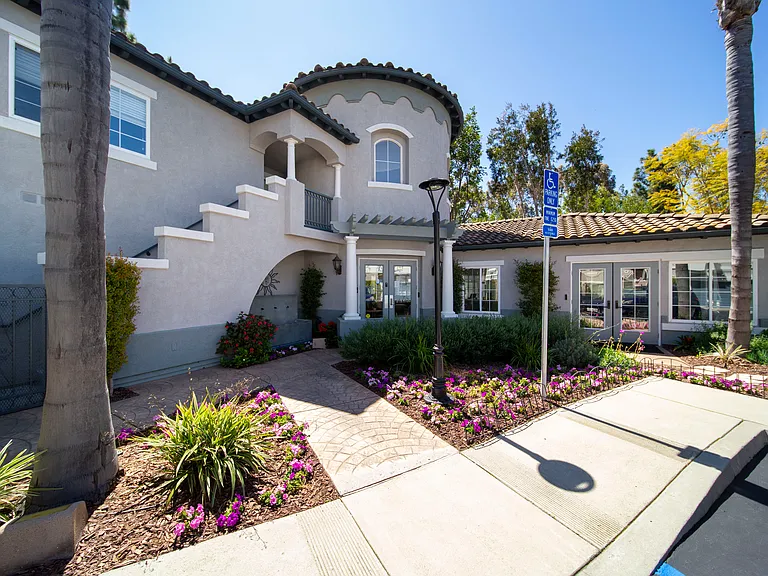 Creek View Condominiums — Photo 60