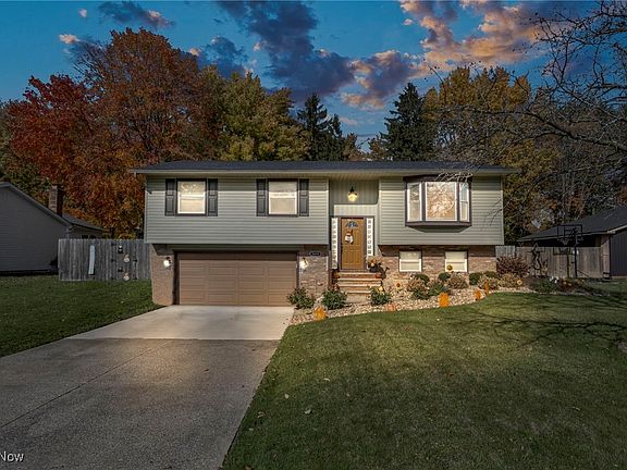 2nd image of 3931 Buckingham Dr
