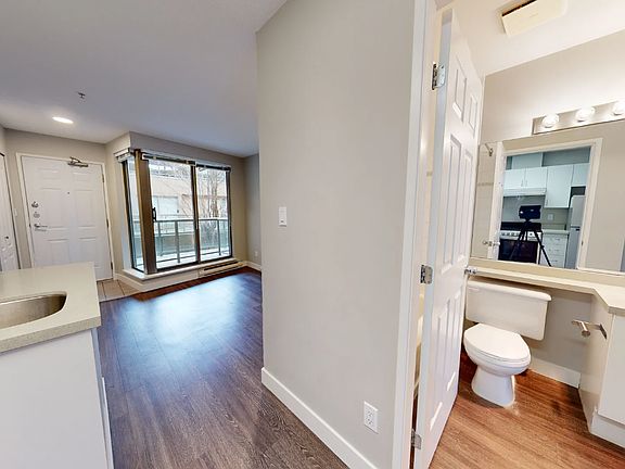 5th image of 1028 Alberni St #406