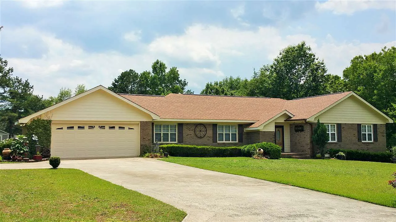 114 Huntington Pl photo 1