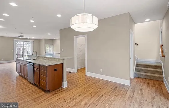 104 Sutton Way #104 — Photo 16